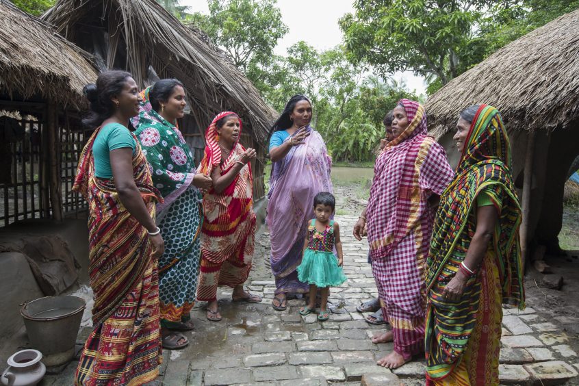 Women take control of village water tanks to produce diverse fish species in Odisha, India. Photo from WorldFish archives.