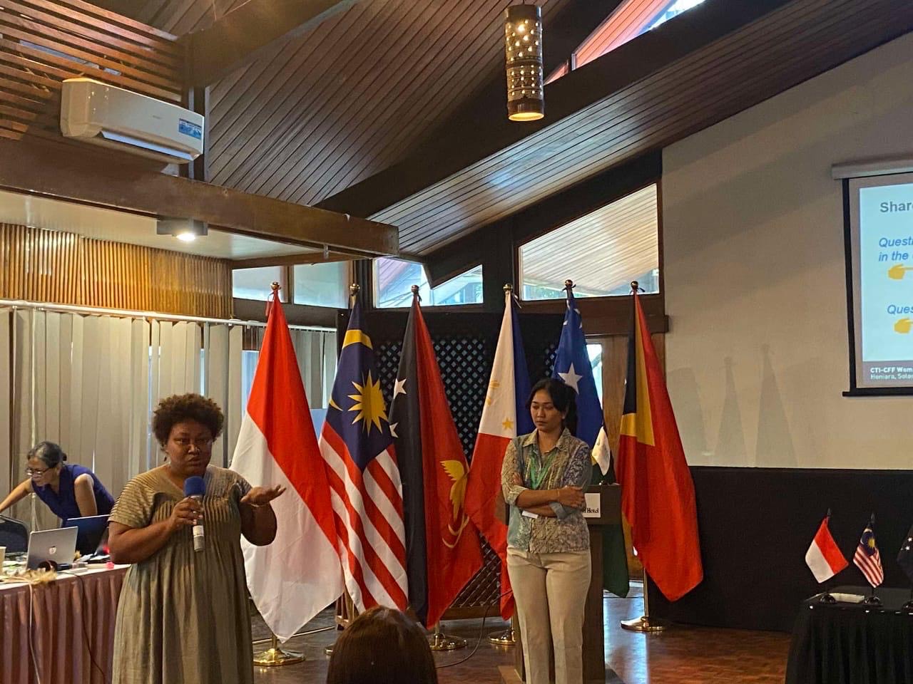 WorldFish’s Janet Saeni-Oeta speaking at the 2025 Women Leaders Forum in Solomon Islands.  Photo: Sharon Tohoimae, SPREP 