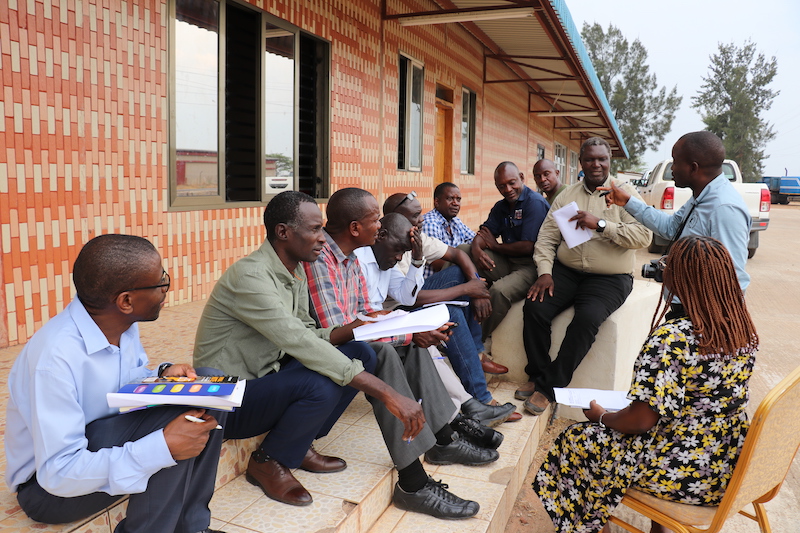 Stakeholders discussing ways to conserve and restore the Kafue flats to protect livelihoods. Photo by Agness Chileya. 