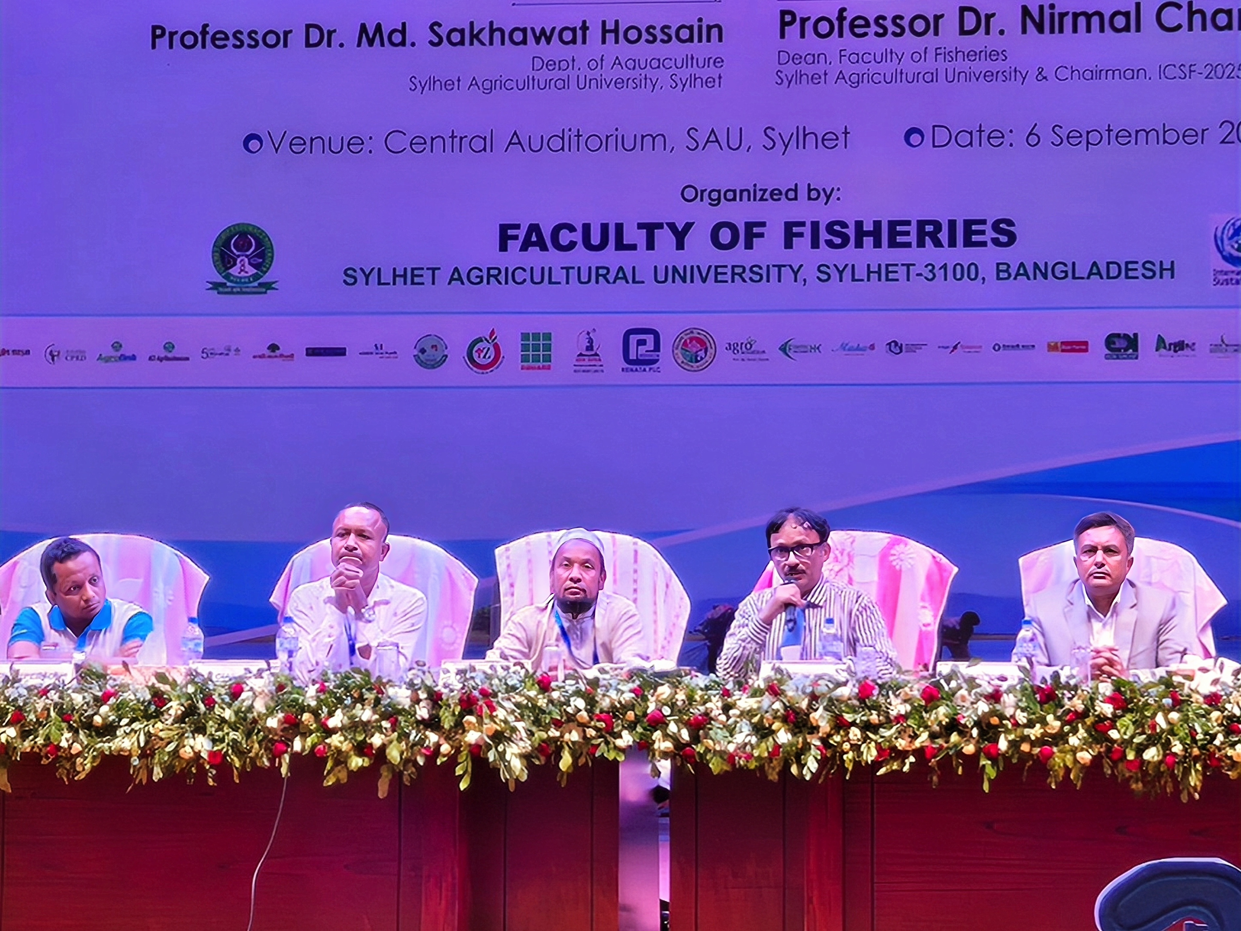 Panel discussion with multiple stakeholders in Bangladesh regarding the Future of Aquaculture and Fisheries in Bangladesh. Photo: Sabrina Hossain/WorldFish