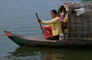 Small-scale fisheries, Cambodia, photo by Jamie Oliver.