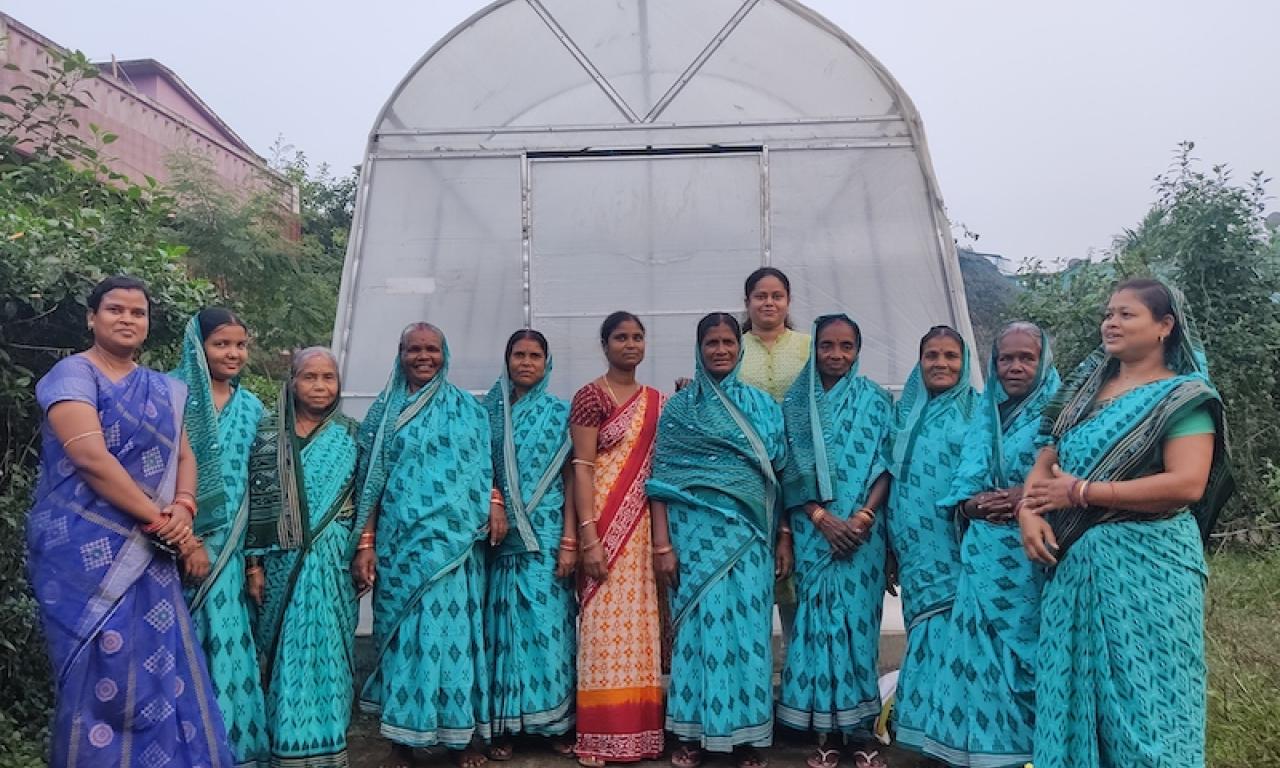 Neetha Shenoy (in light green) posing with the Women Self-Help Group of Jagatsingpur district, Odisha involved in hygienic dried fish production using a solar dryer. Photo by Sourabh Kumar Dubey.